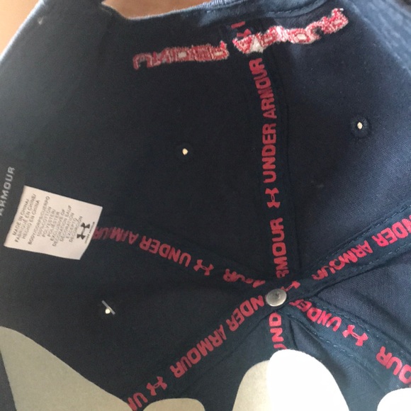 Under amour hat - Picture 4 of 7